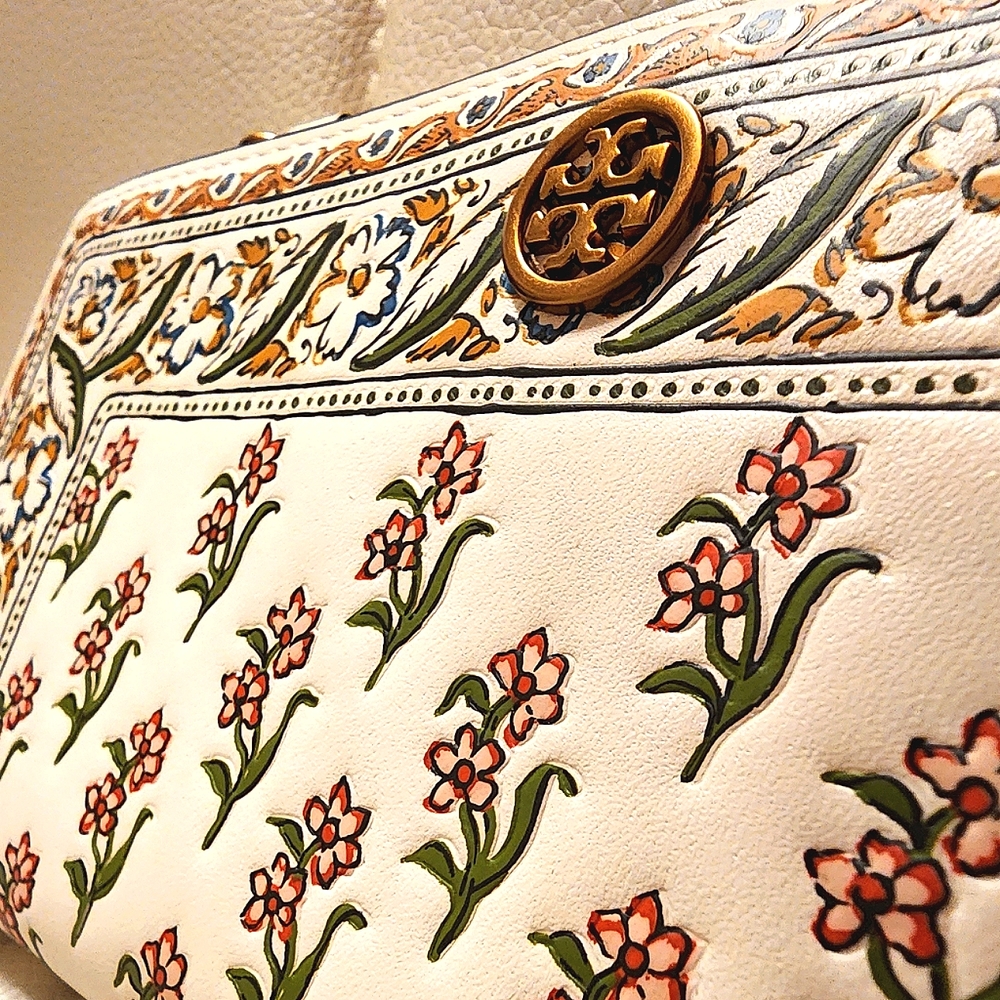 NWT ~Tory Burch Walker Printed Leather Slim Wallet Beige Flower Ditsy Border - Picture 10 of 16